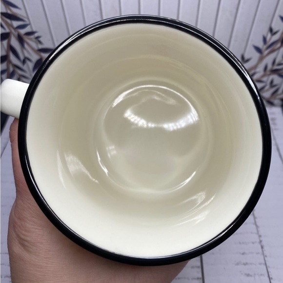 Illumicrate Banked Fire Fantasy Exclusive Mug w/ Dragon - Picture 5 of 10